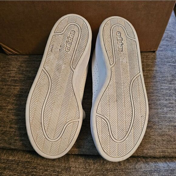 Adidas ladies leather sneakers size 8 - Picture 2 of 10